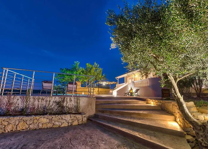 فيلة Oliveto *